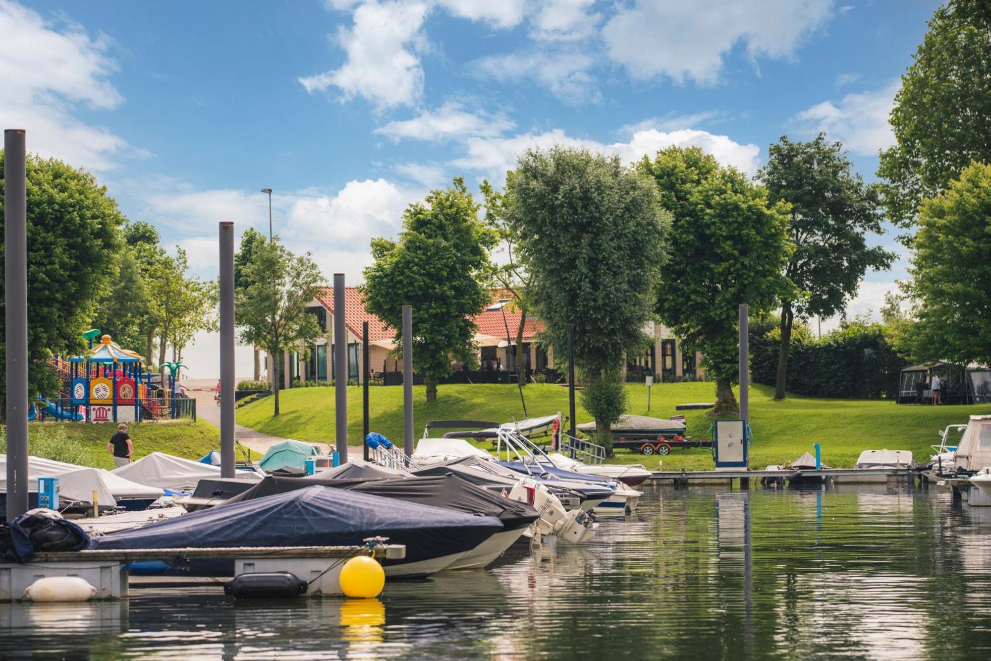 Marinapark Bad Nederrijn Hotel Maurik Exterior foto
