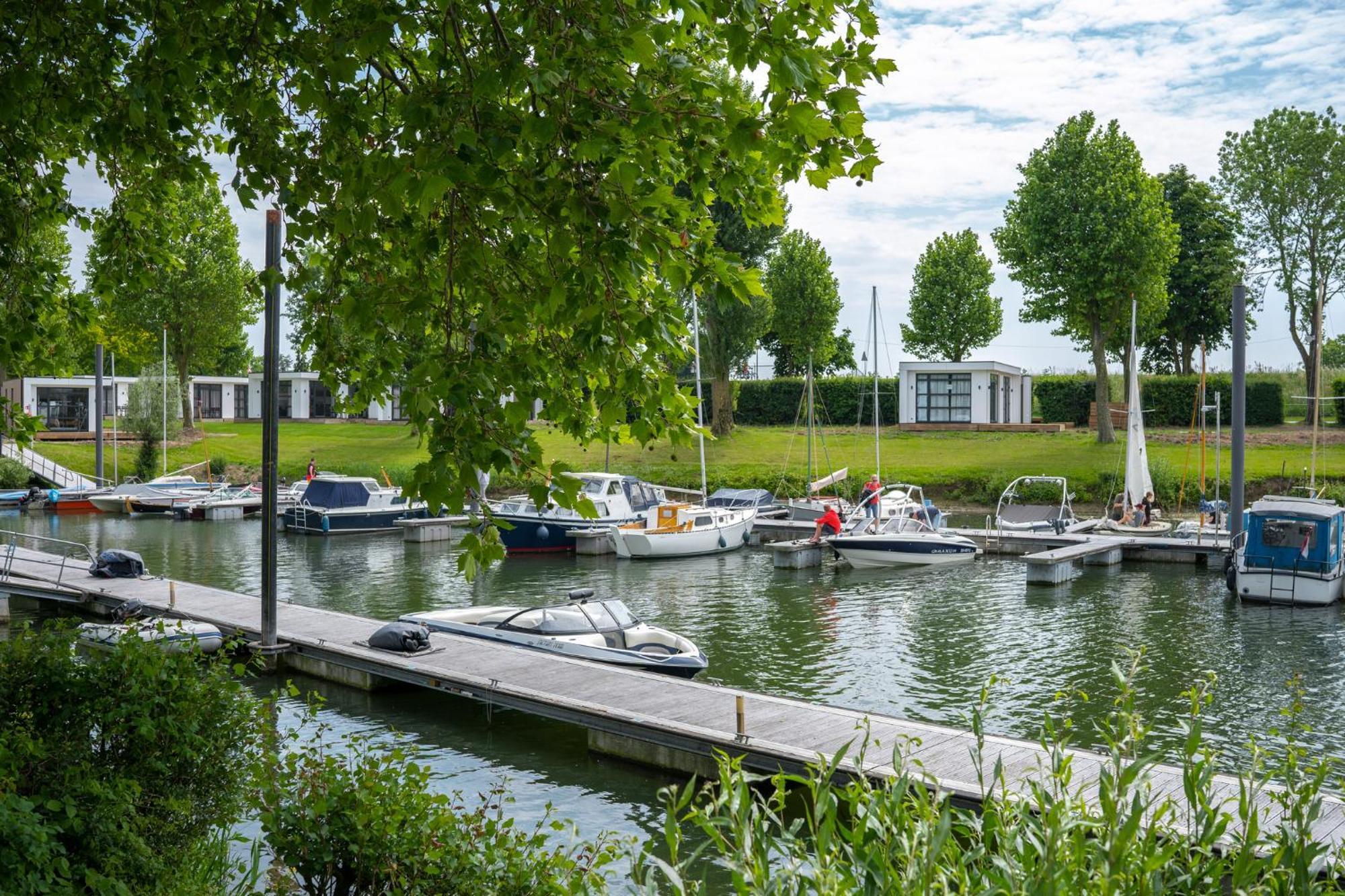 Marinapark Bad Nederrijn Hotel Maurik Exterior foto