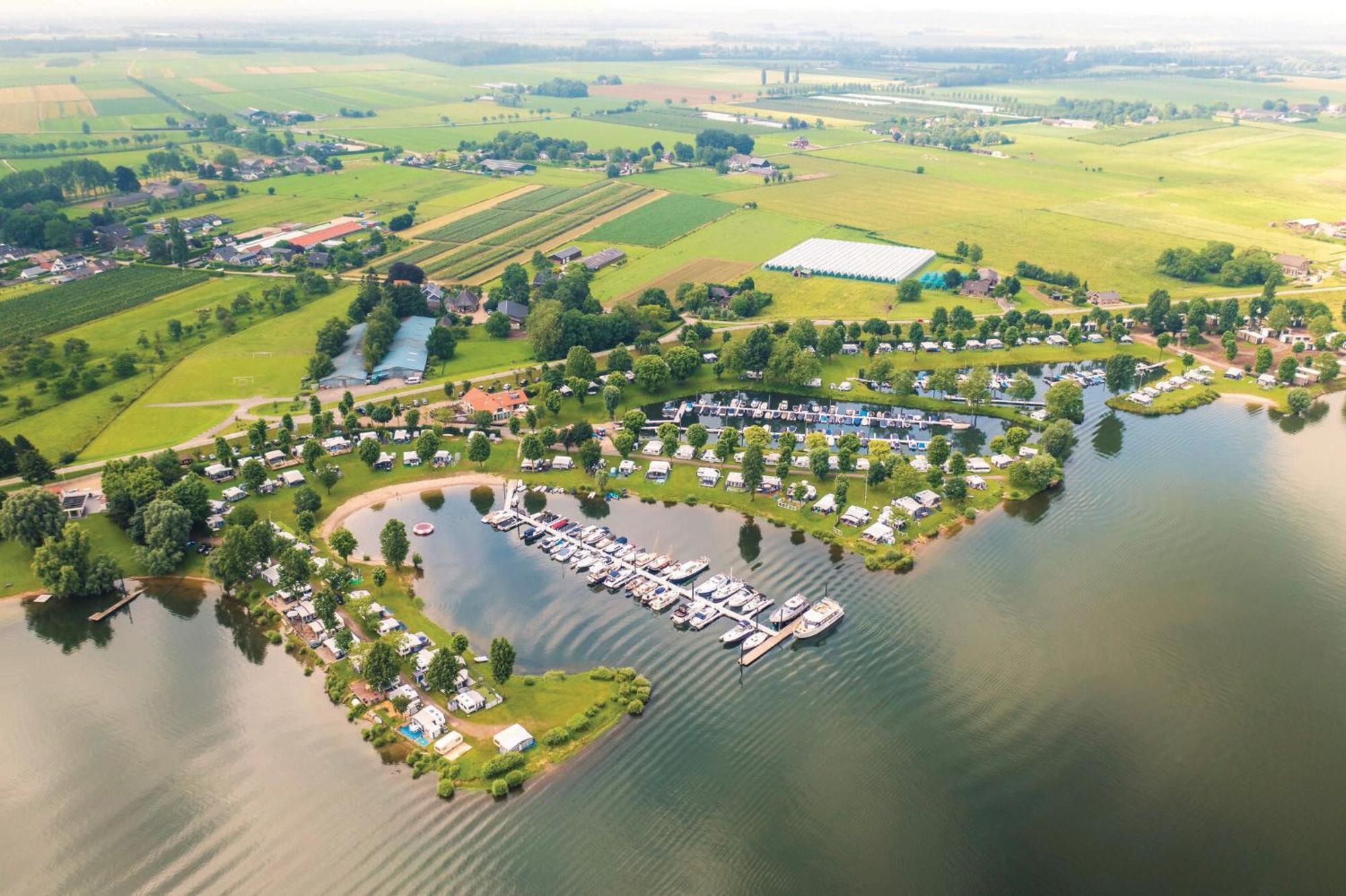 Marinapark Bad Nederrijn Hotel Maurik Exterior foto