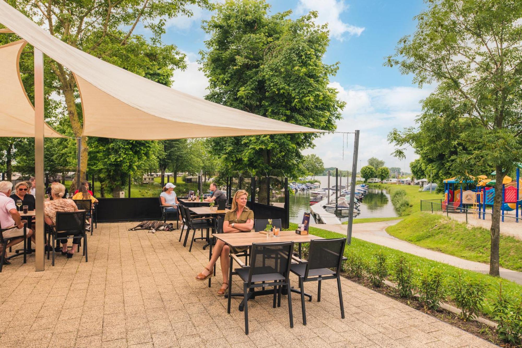 Marinapark Bad Nederrijn Hotel Maurik Exterior foto